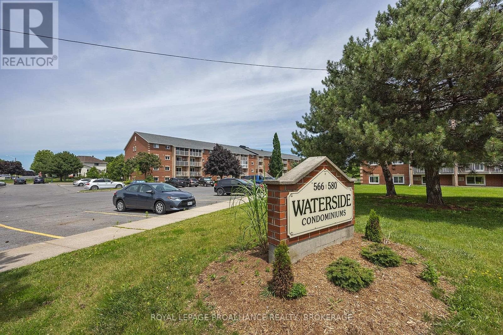 201 - 580 ARMSTRONG ROAD in Gardiners / Meadowbrook