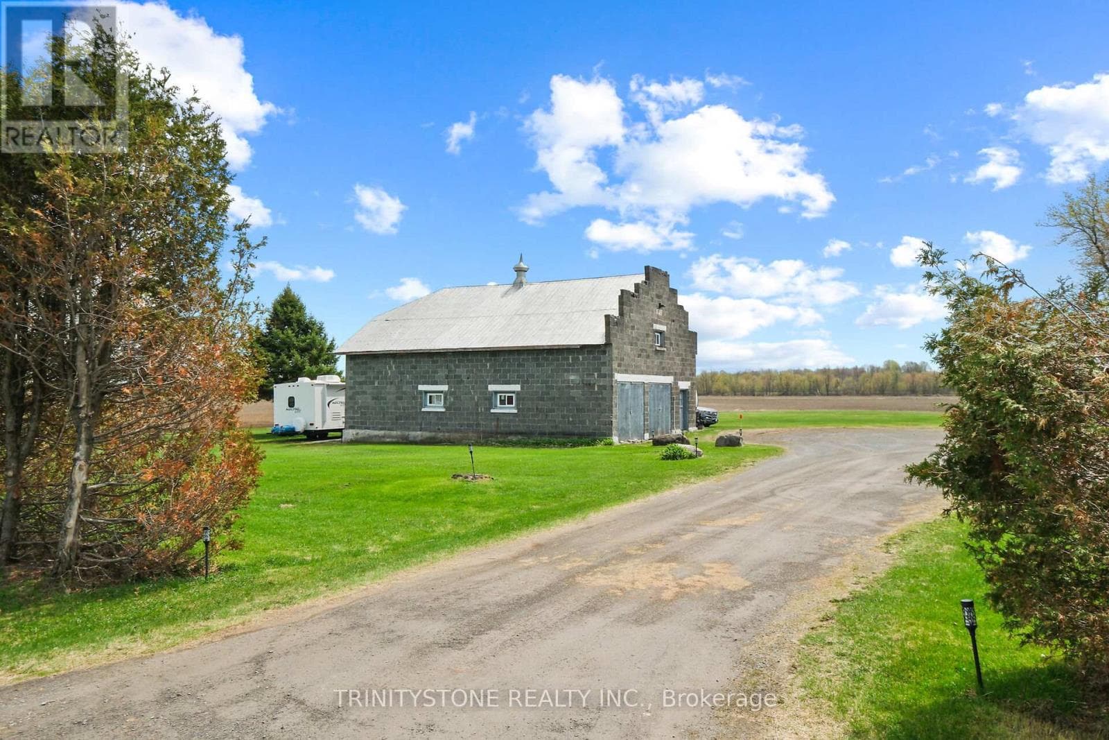 662 LACROIX ROAD, Ottawa — photo 4