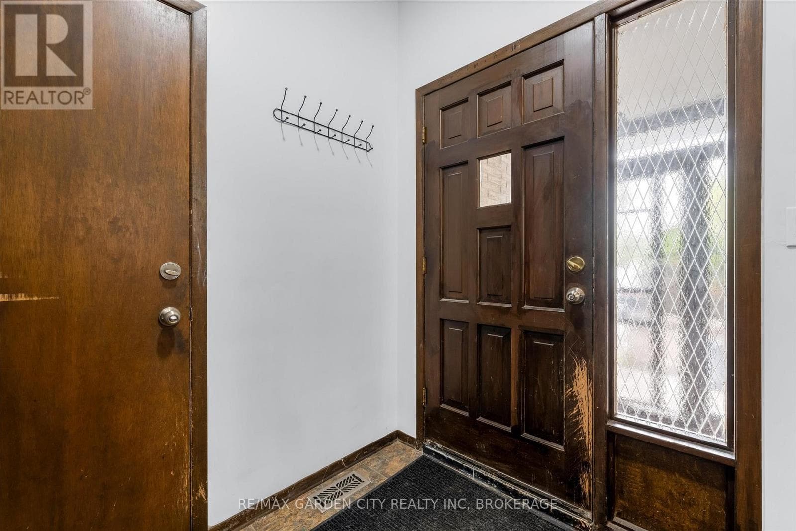 82 LINWELL ROAD, Niagara — photo 4