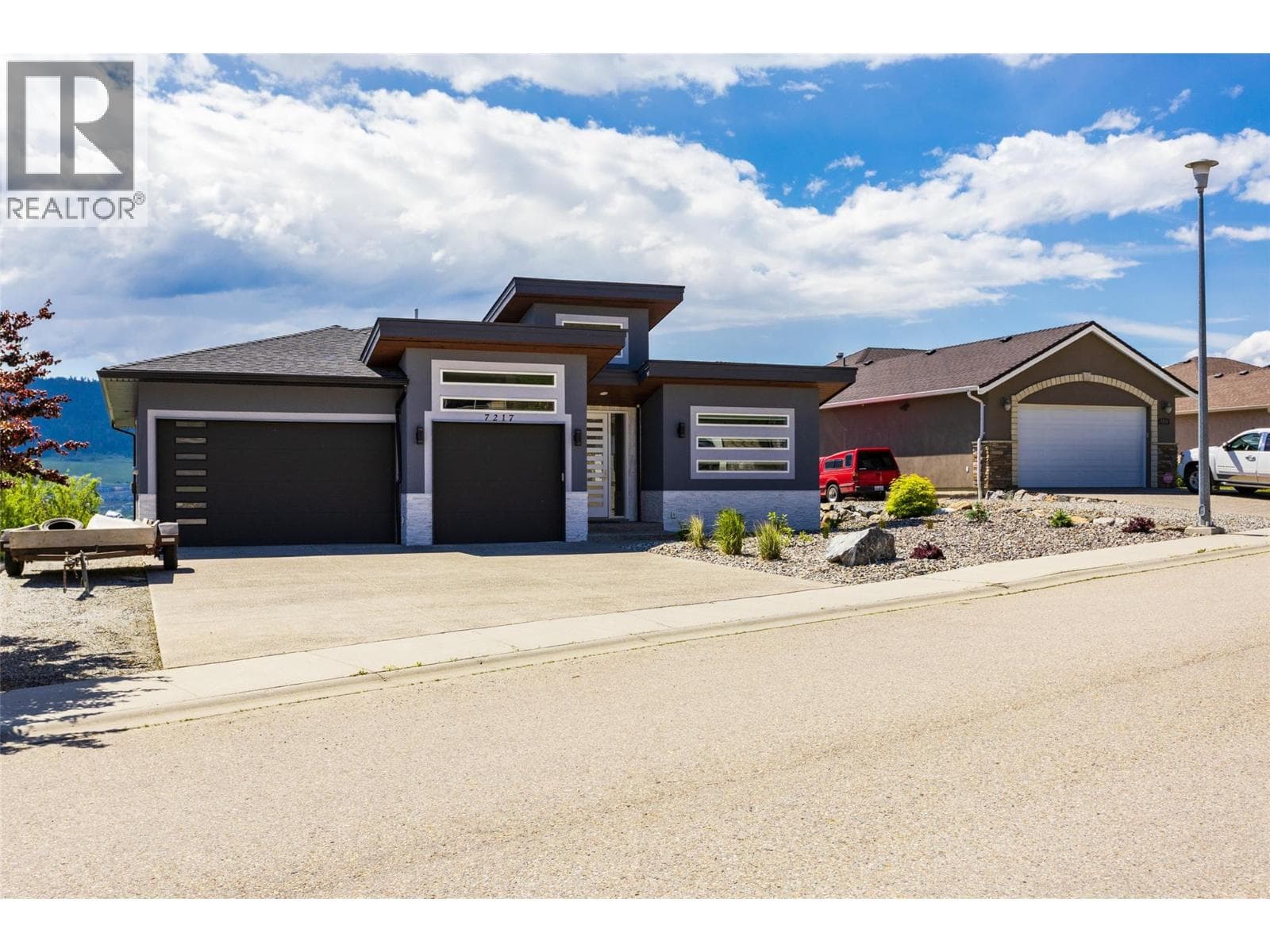 7217 LAKERIDGE PLAZA, Interior REALTORS® — photo 3