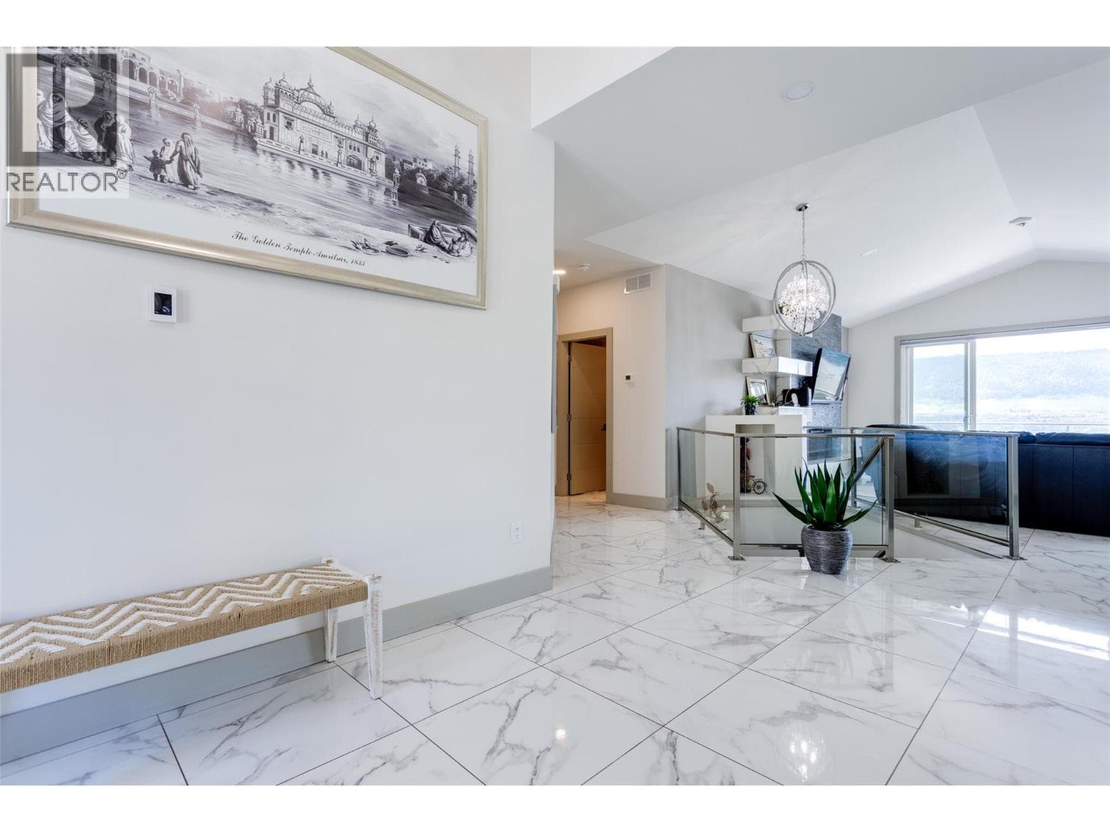 7217 LAKERIDGE PLAZA, Interior REALTORS® — photo 4