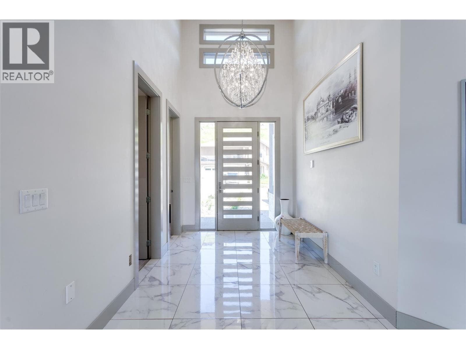 7217 LAKERIDGE PLAZA, Interior REALTORS® — photo 5