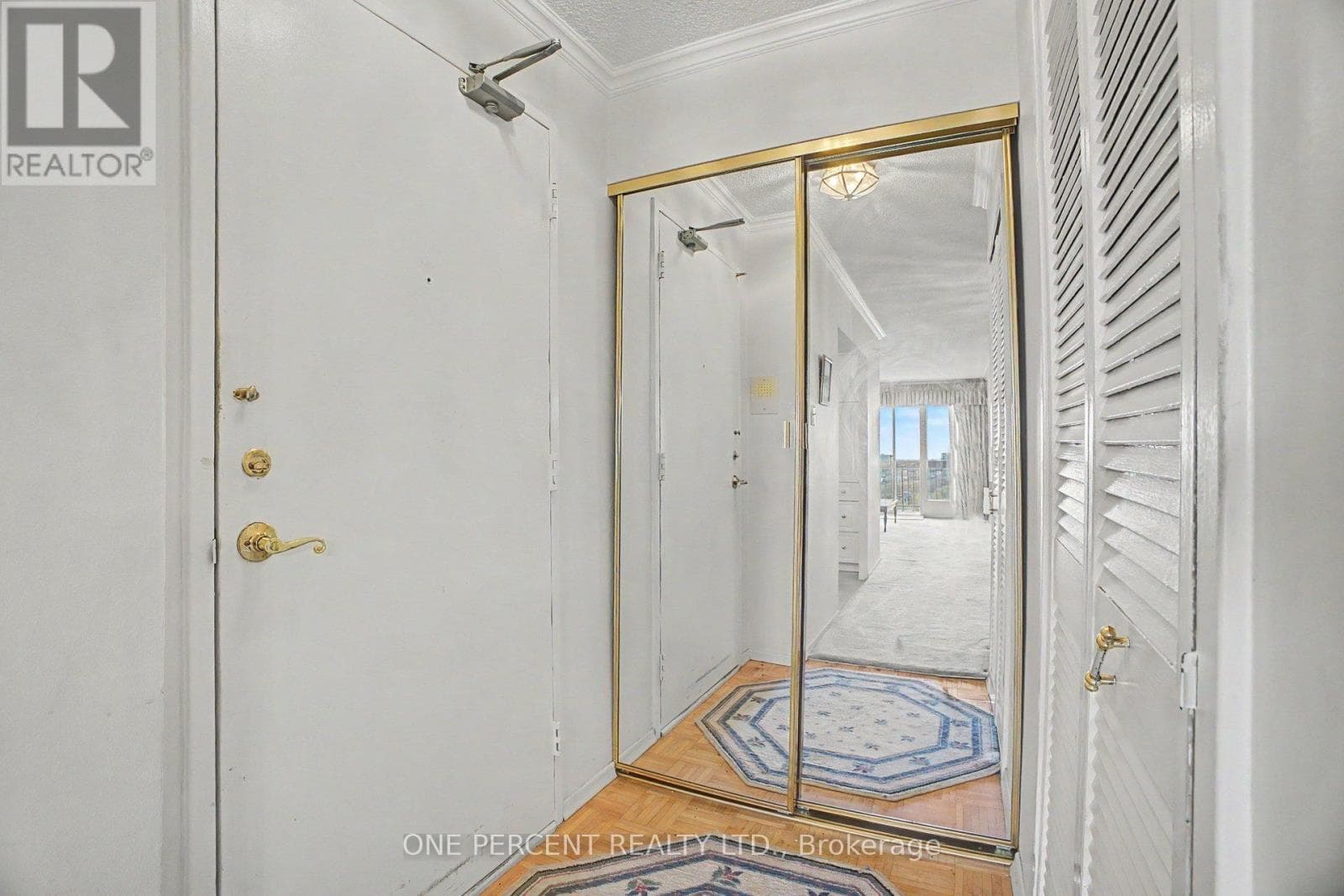 1807 - 158B MCARTHUR AVENUE, Ottawa — photo 2
