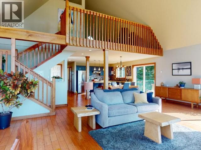 6268 SHELTER POINT ROAD, Powell River — photo 5