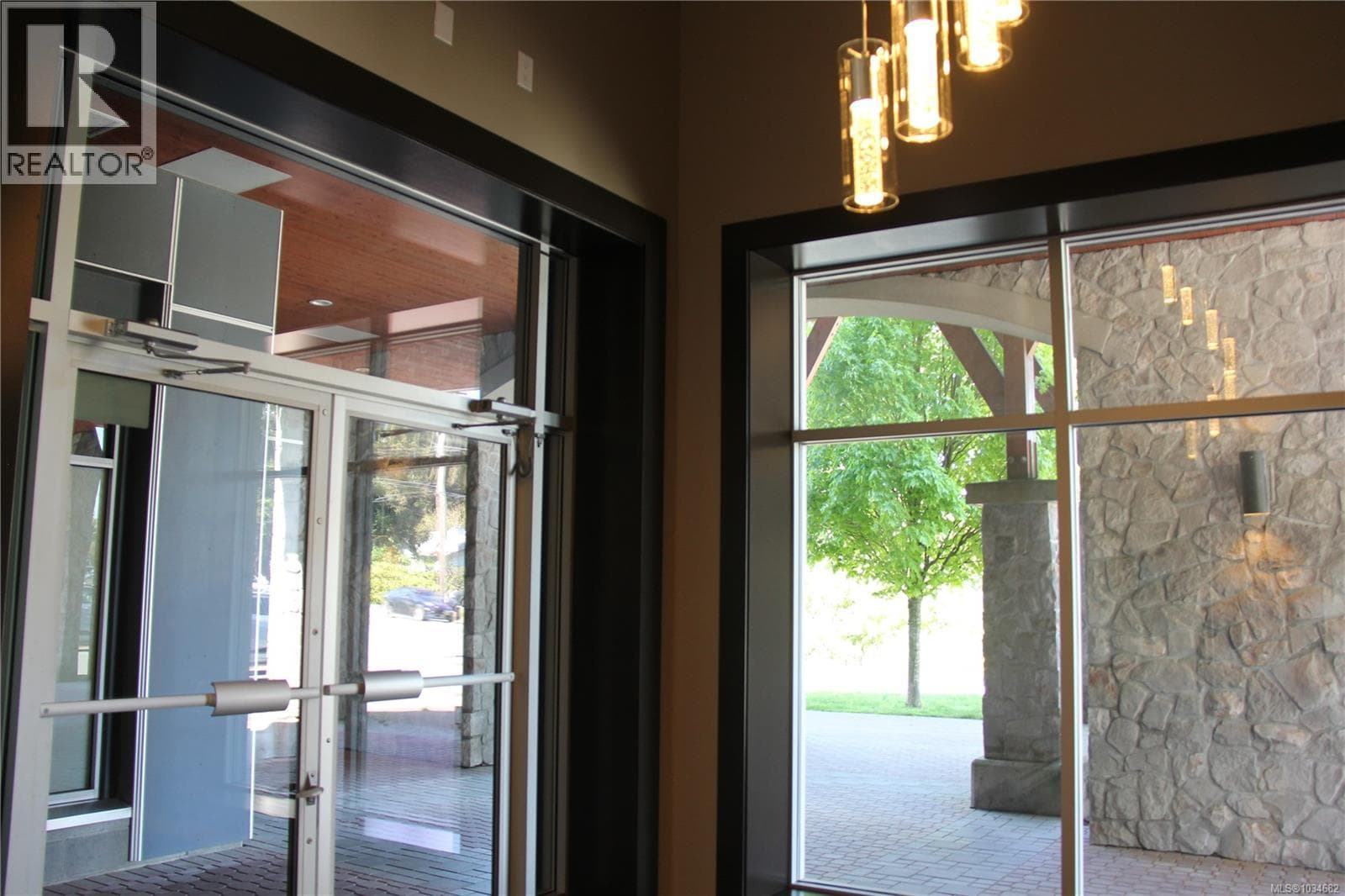 312 2655 Sooke Rd, Vancouver Island — photo 4