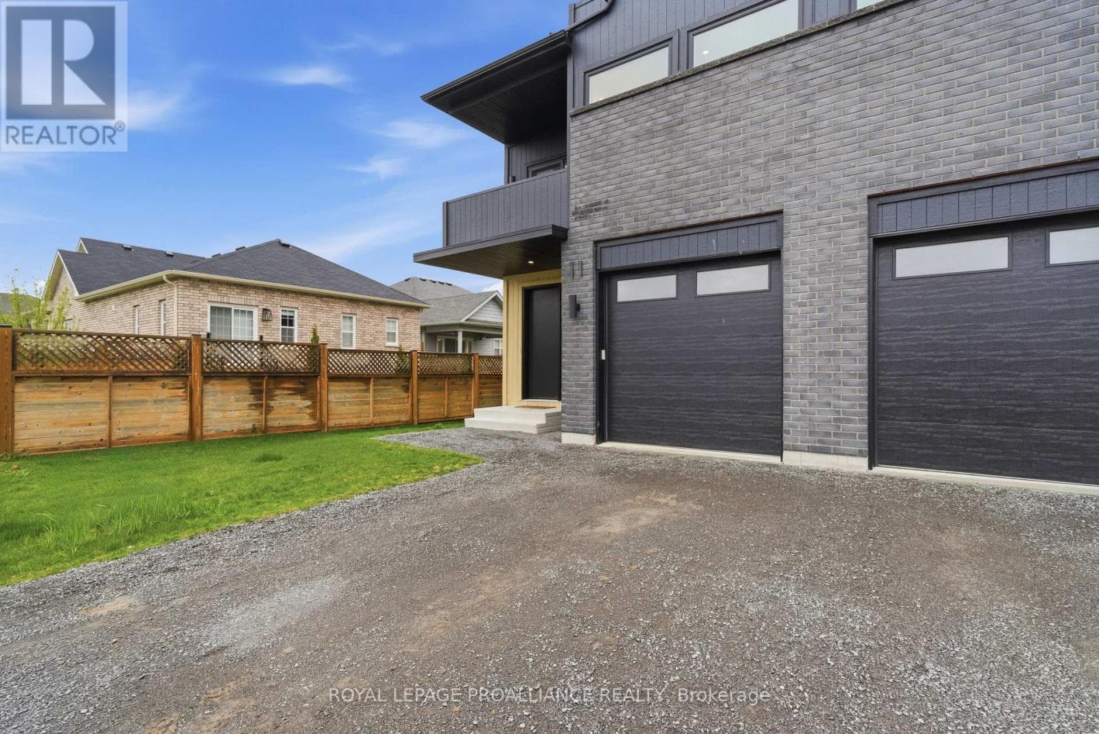 11 AMBROSIA WAY, Central Lakes — photo 3