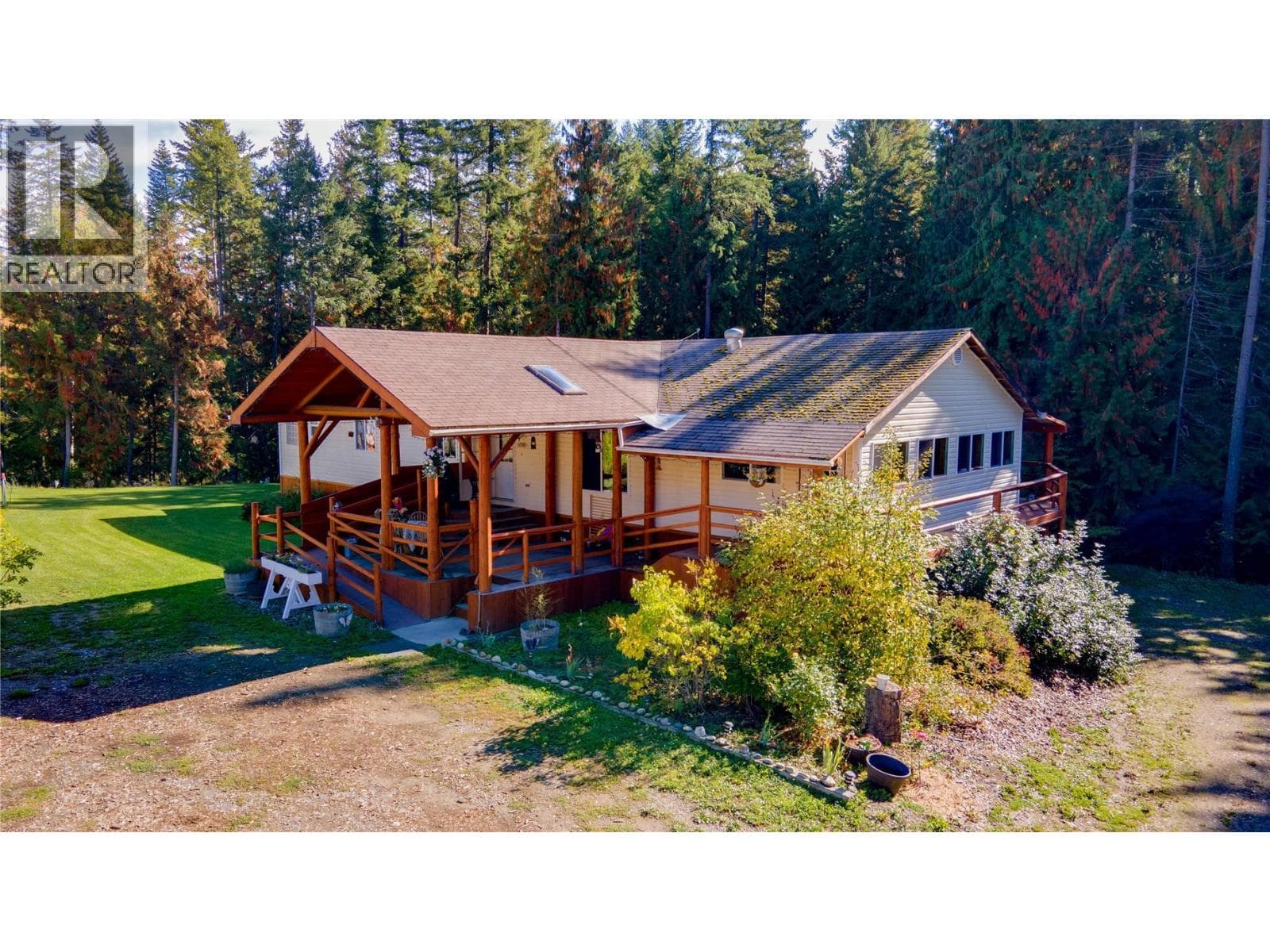 2681 TRANS CANADA HIGHWAY, Interior REALTORS® — photo 4
