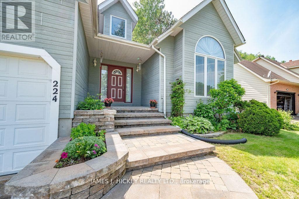 224 THOMAS STREET, Renfrew County — photo 3
