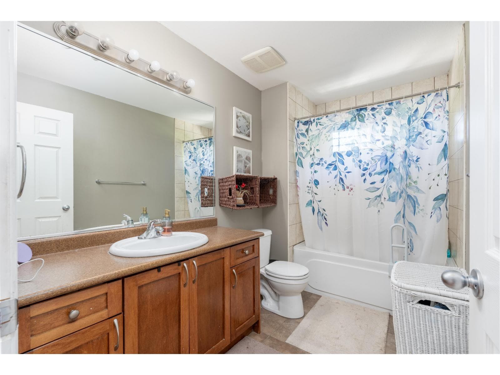 8364 HARRIS STREET, Fraser Valley — photo 4