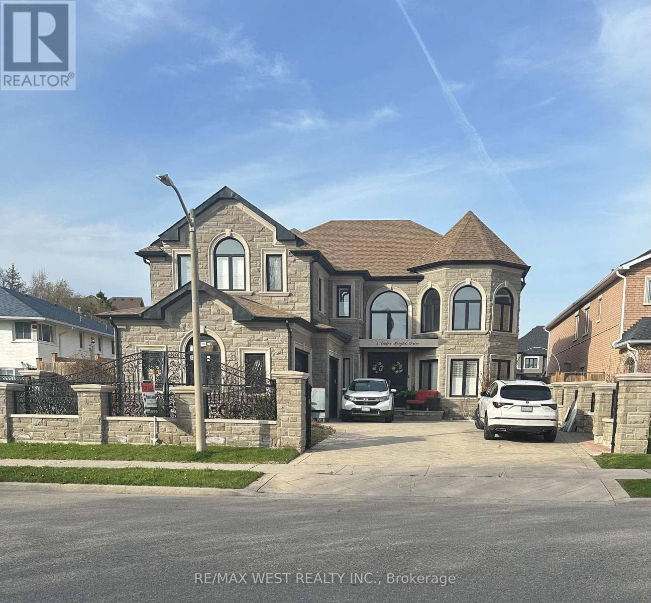 4 INDER HEIGHTS DRIVE in SNELGROVE