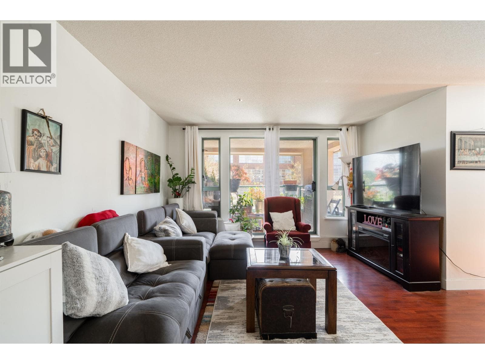 207 223 MOUNTAIN HIGHWAY, Greater Vancouver — photo 4