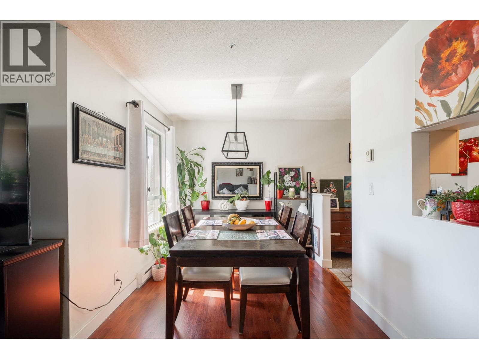 207 223 MOUNTAIN HIGHWAY, Greater Vancouver — photo 5