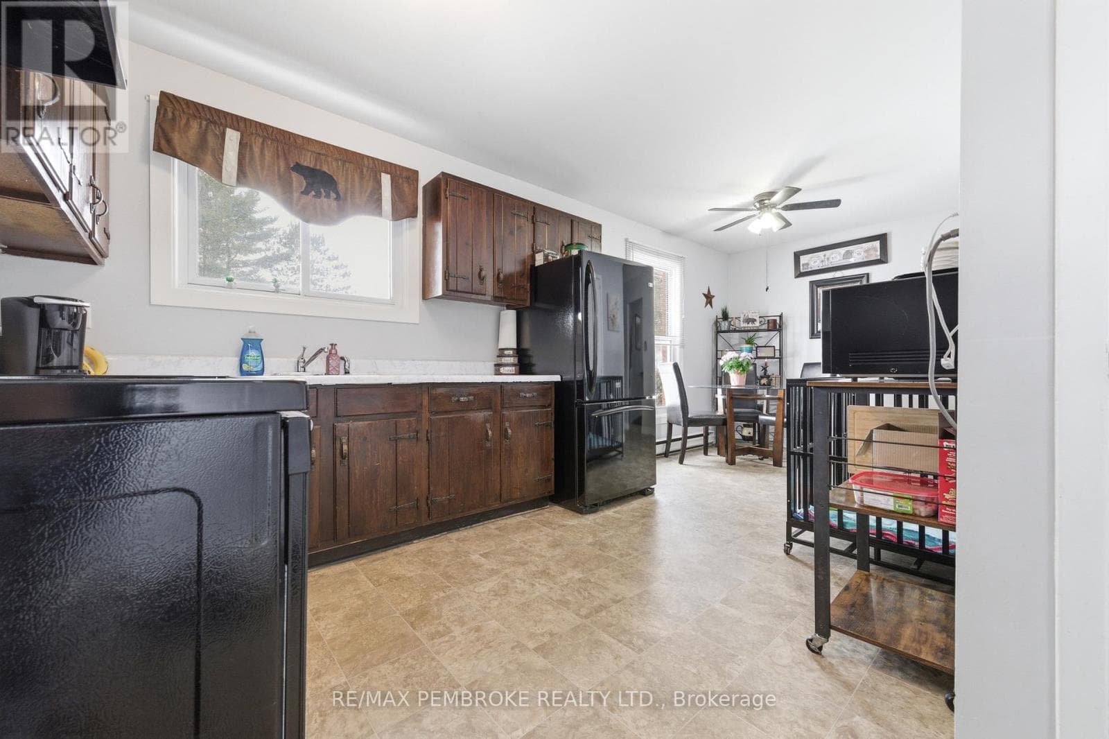 114 HEMLOCK STREET, Renfrew County — photo 5