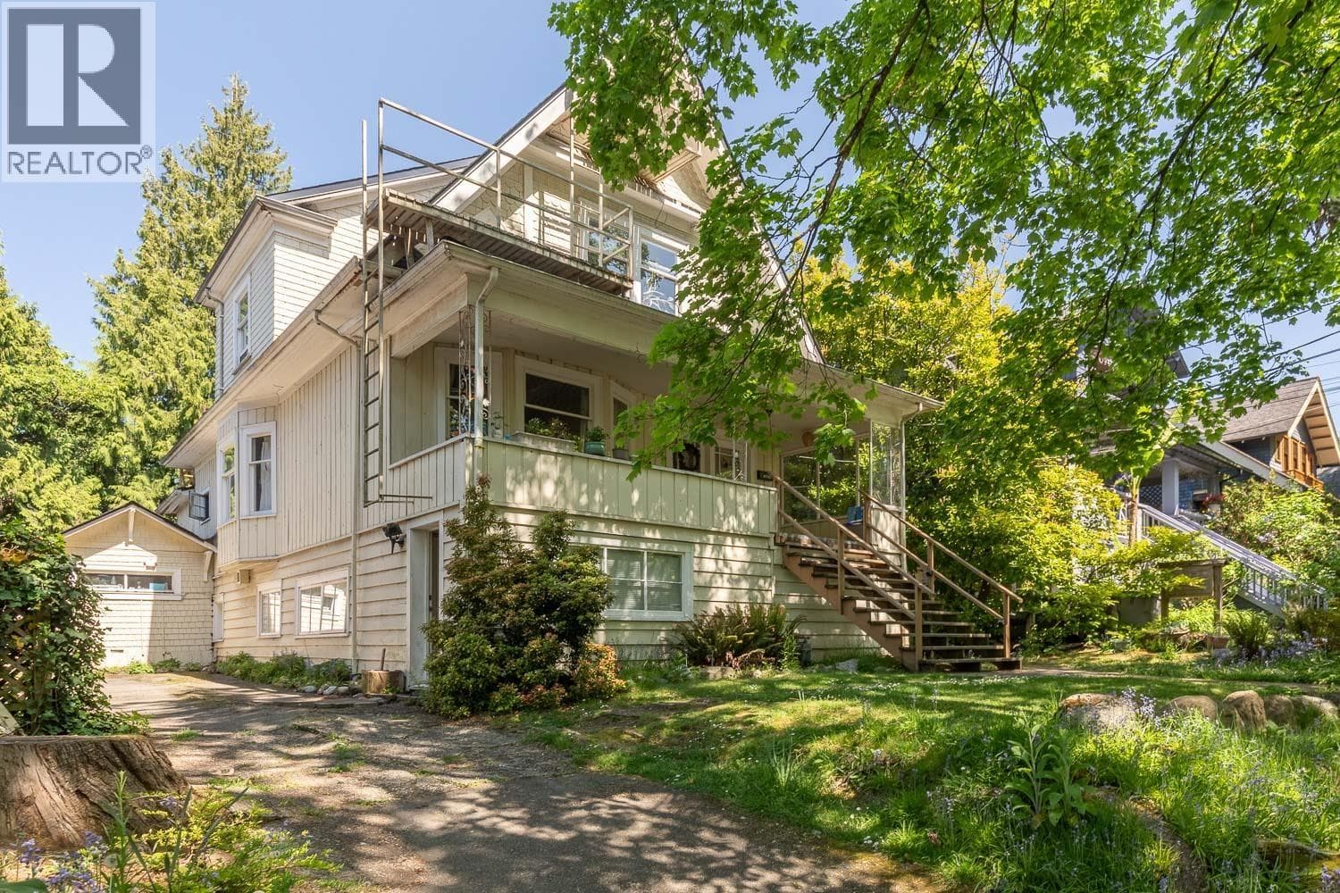 2483 WEST 6TH AVENUE in Kitsilano