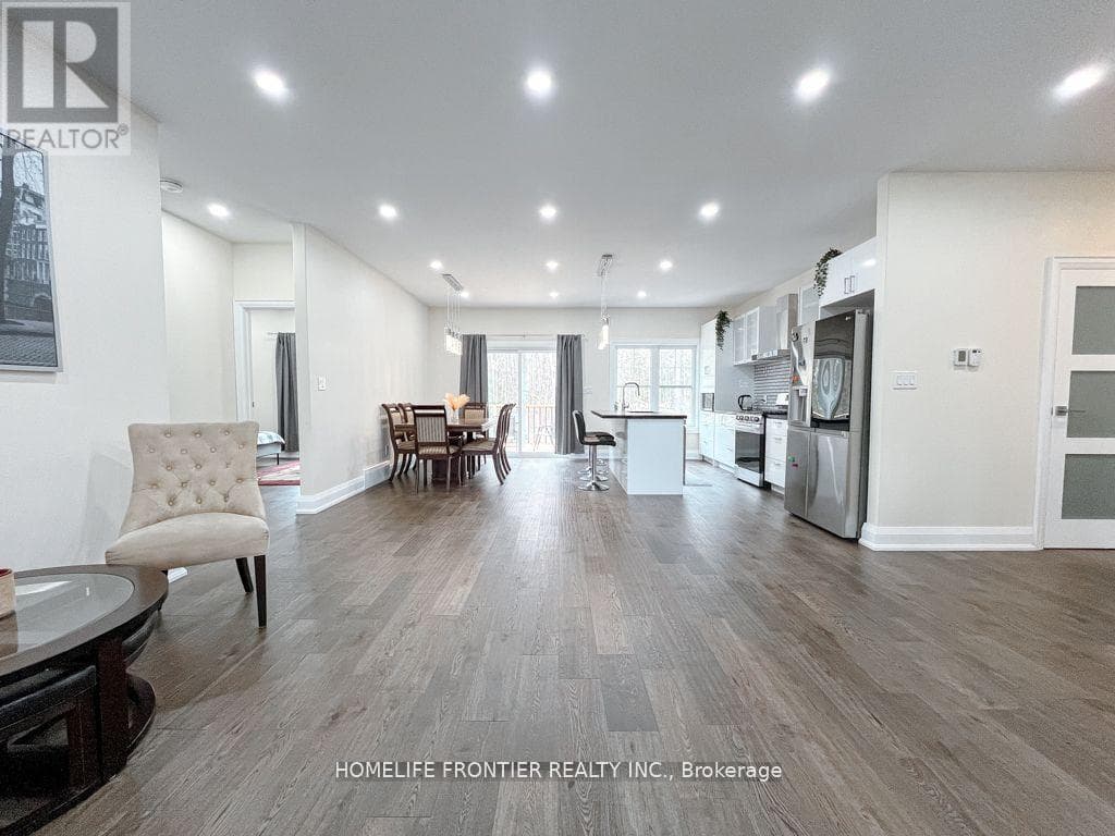 18 MURRAY STREET, Toronto — photo 3