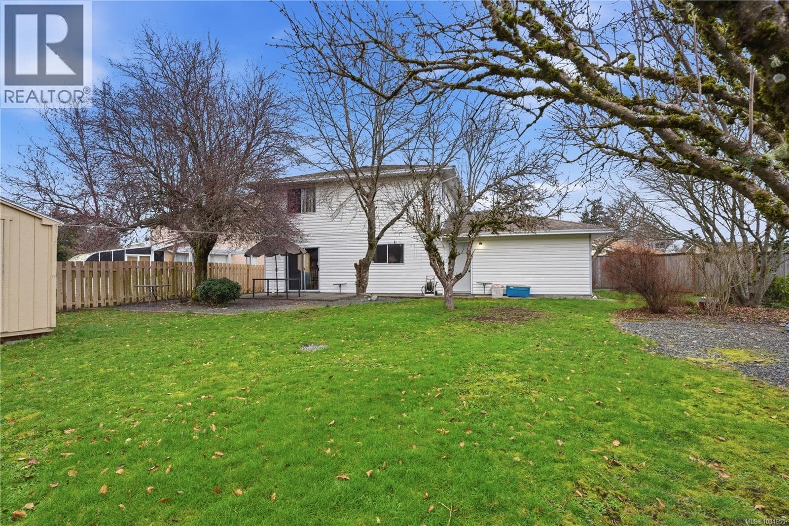 2829 Pickford Rd, Victoria — photo 3