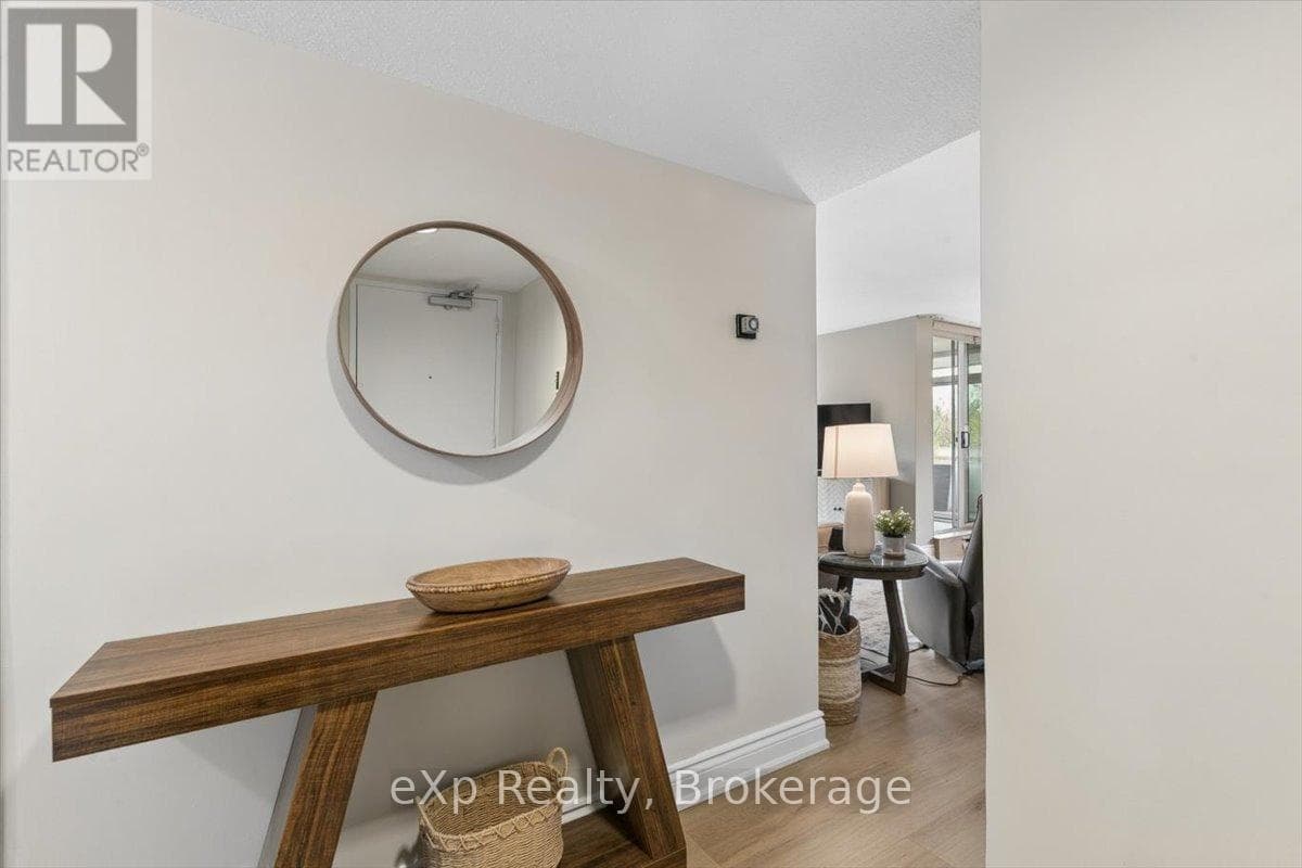 403 - 39 STAVEBANK ROAD N, OnePoint — photo 4