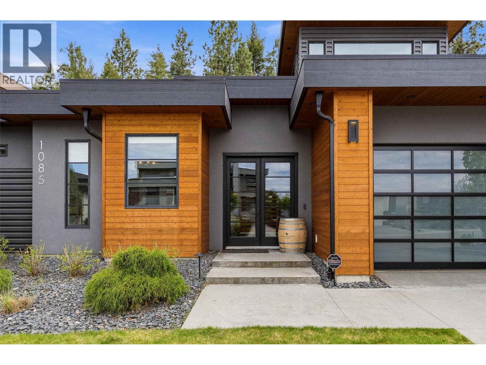 1085 WESTPOINT DRIVE, Interior REALTORS® — photo 5