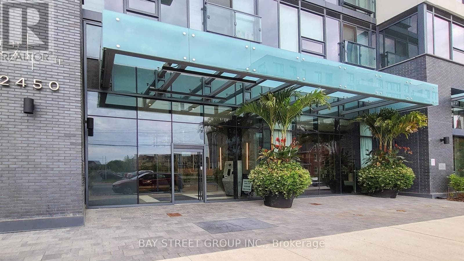 710 - 2450 OLD BRONTE ROAD E, Toronto — photo 2