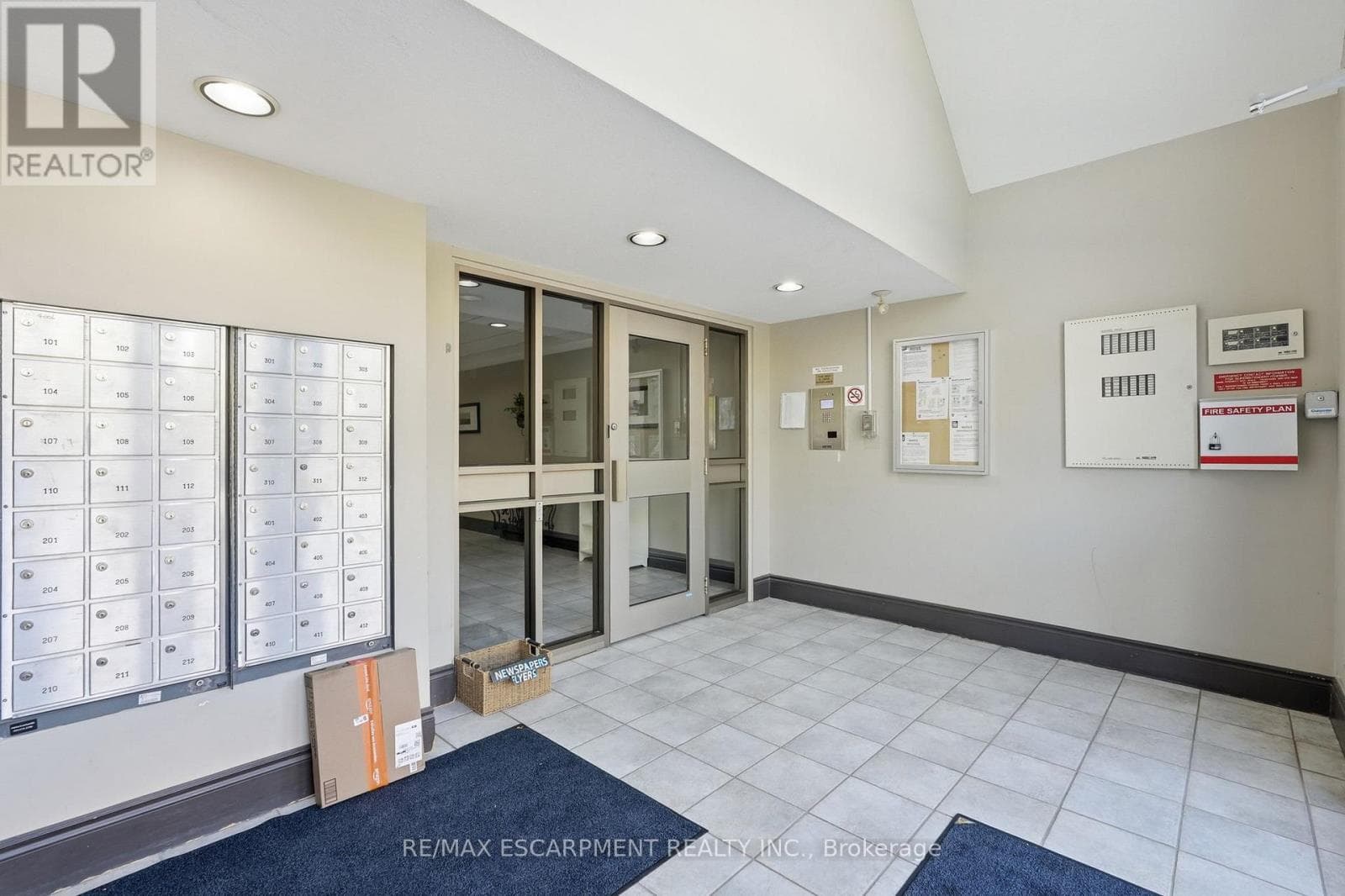 4006 KILMER Drive Unit# 407, Toronto — photo 3