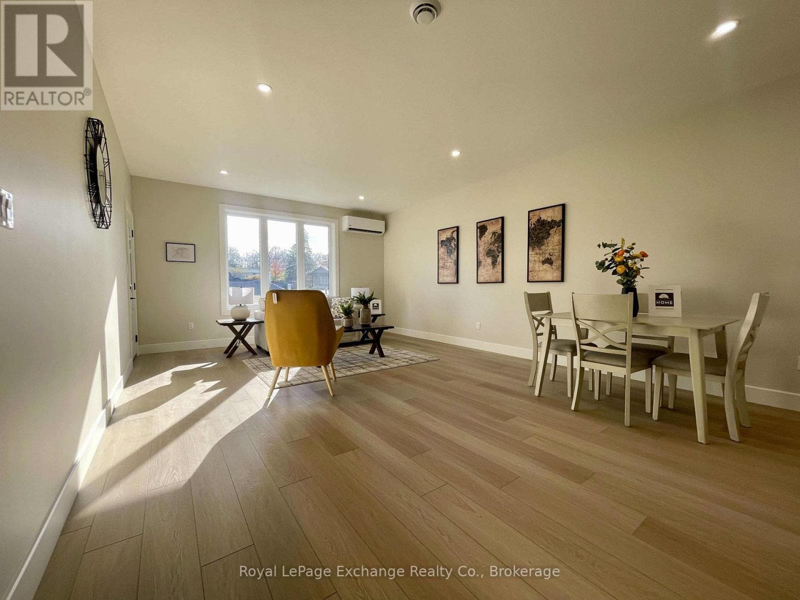 16 MERCEDES CRESCENT N, OnePoint — photo 4