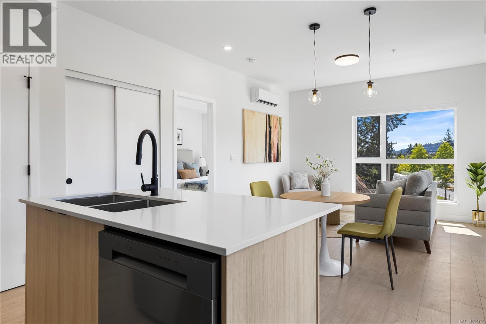 504 2629 Millstream Rd, Victoria — photo 2