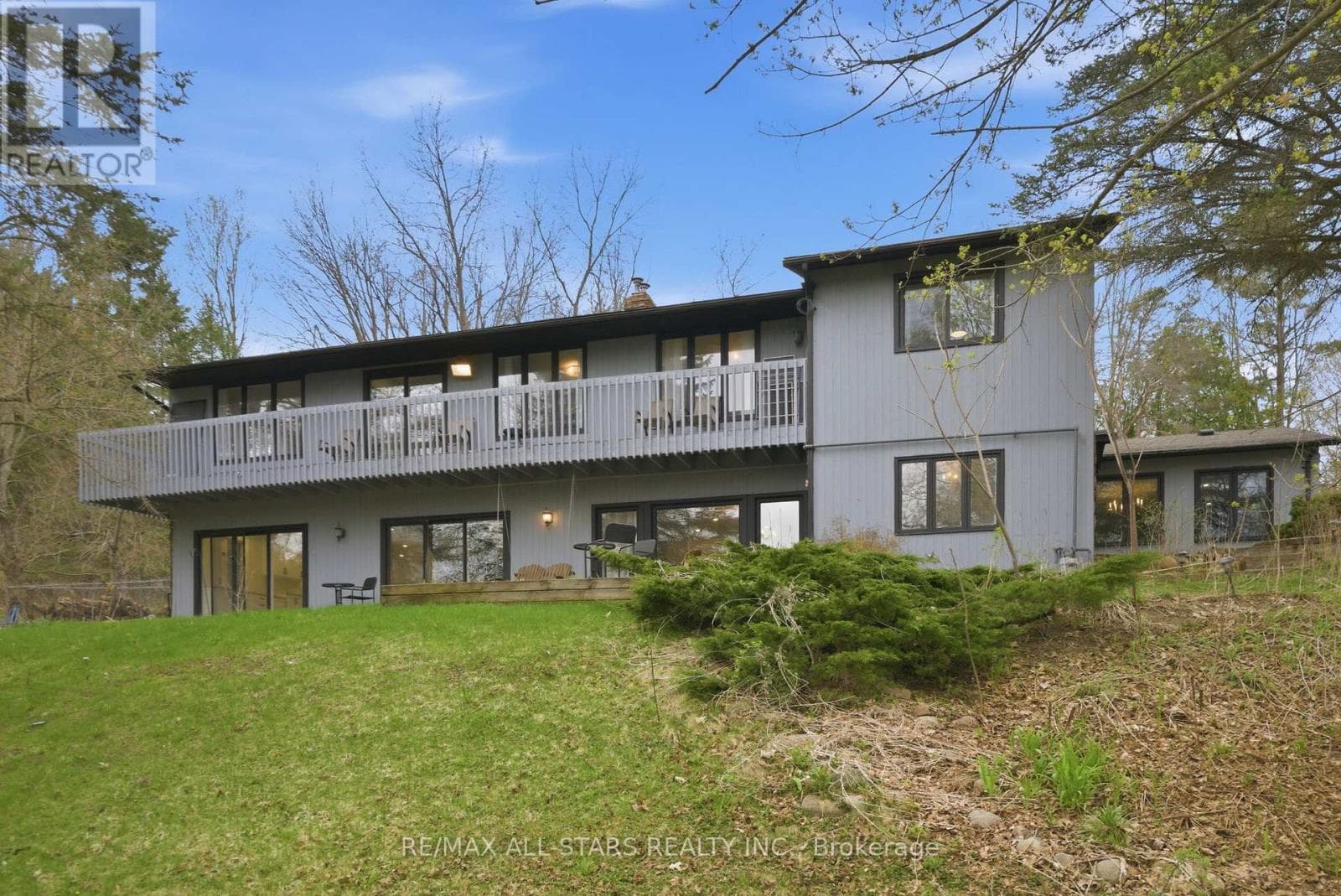 2580 LAKERIDGE ROAD, Toronto — photo 2