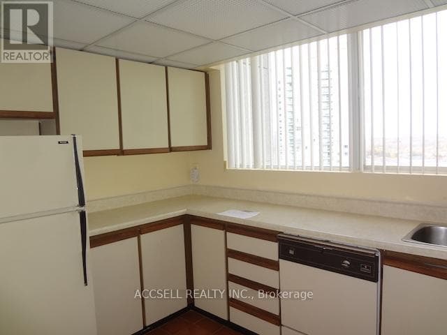 2106 - 3700 KANEFF CRESCENT, Toronto — photo 4