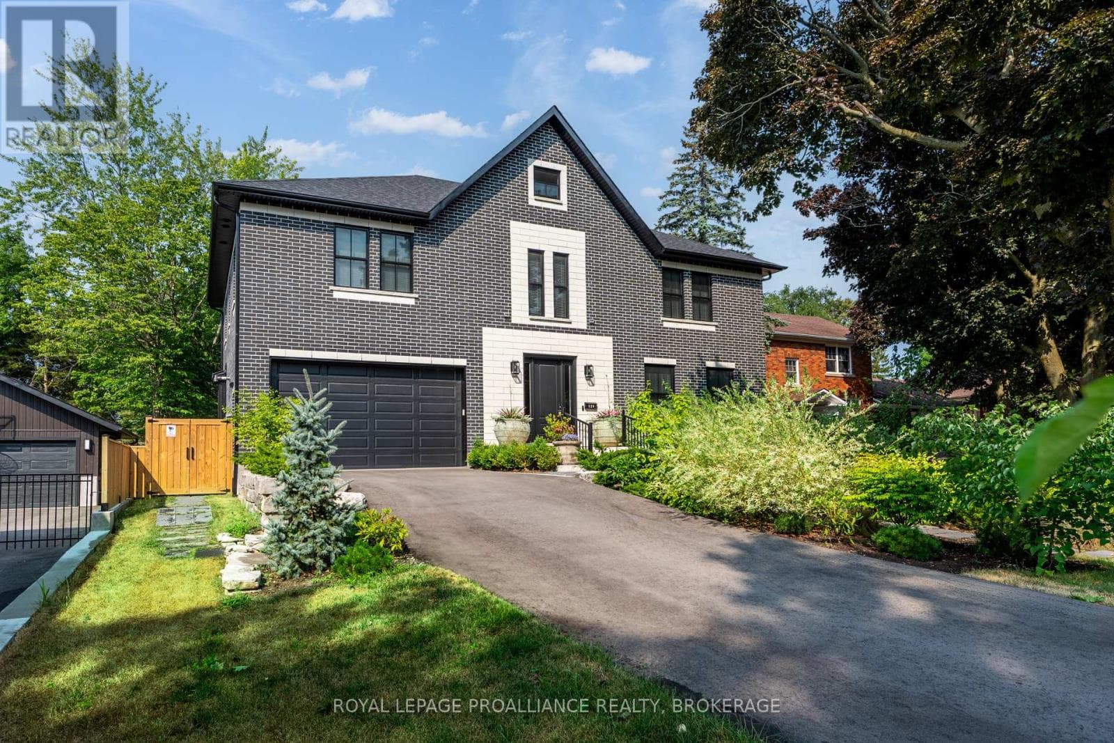 124 CHURCHILL CRESCENT, Kingston — photo 2