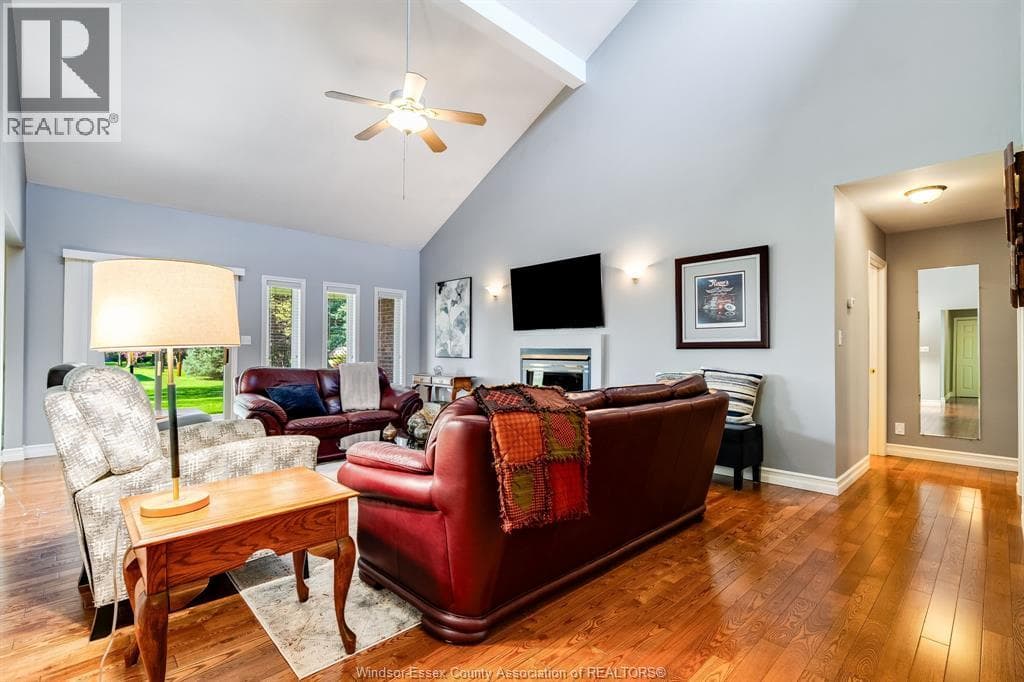 621 County Rd 20, Windsor — photo 4