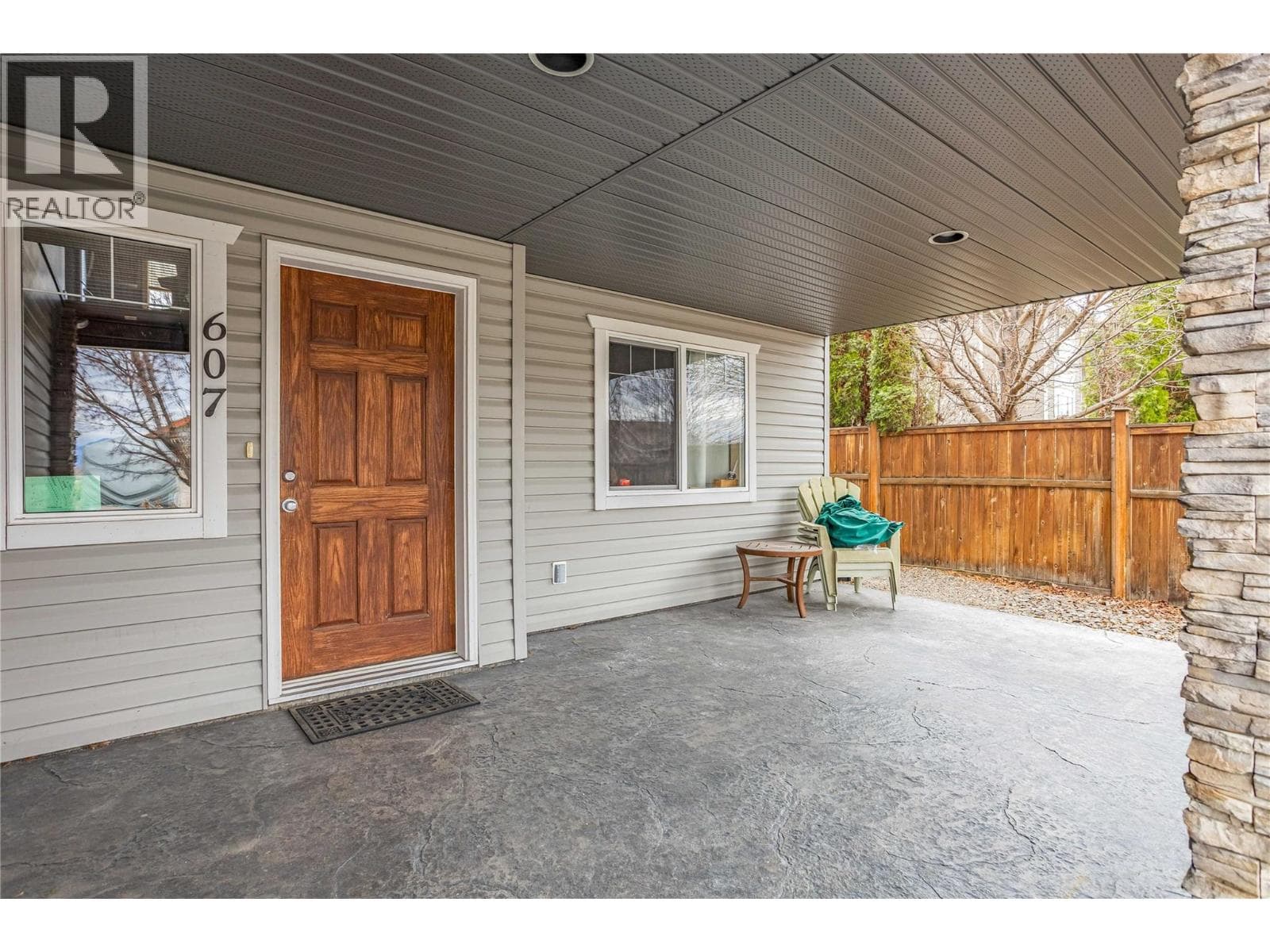 607 LEFEVERE AVENUE, Interior REALTORS® — photo 3