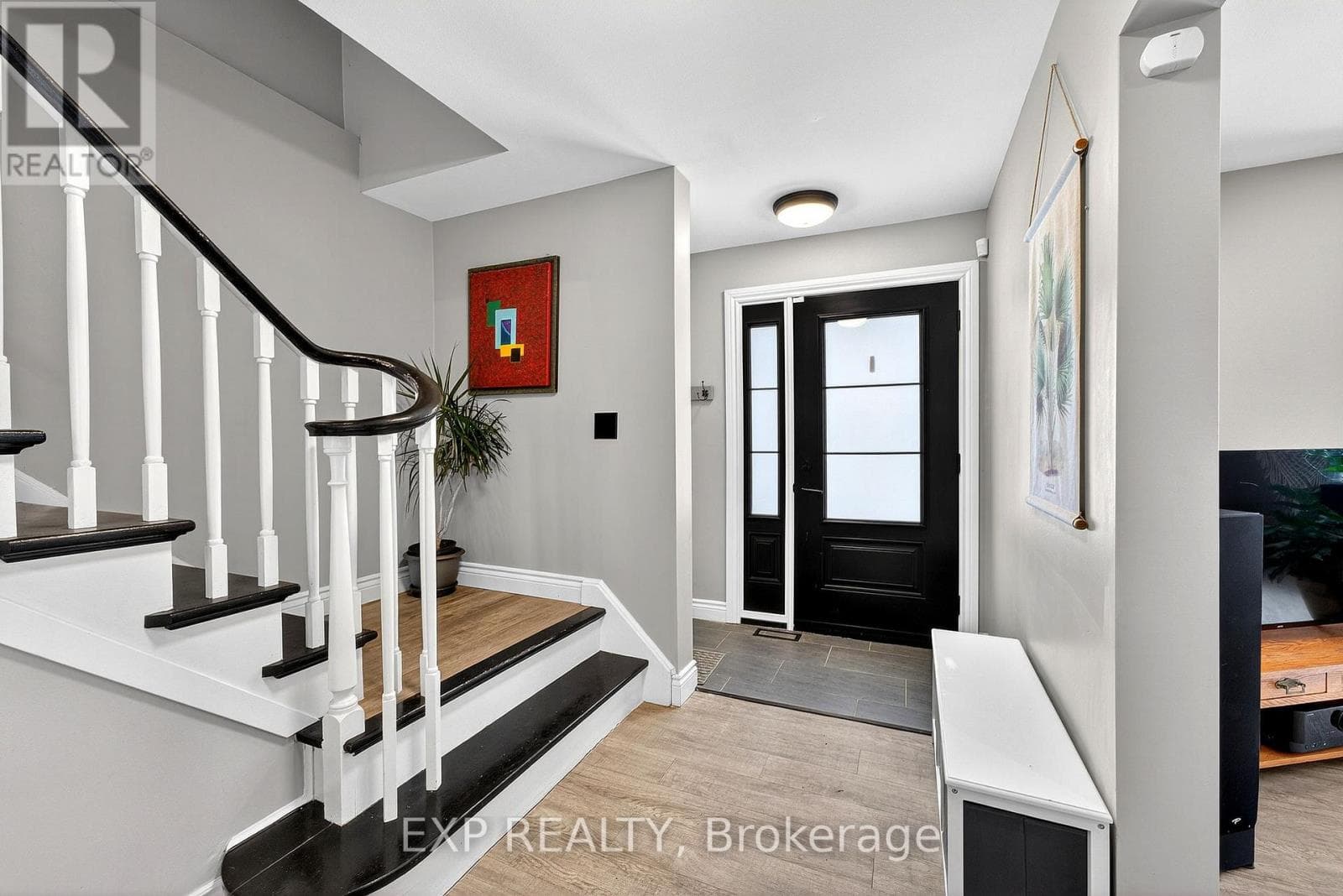 266 BLEECKER AVENUE, Central Lakes — photo 5