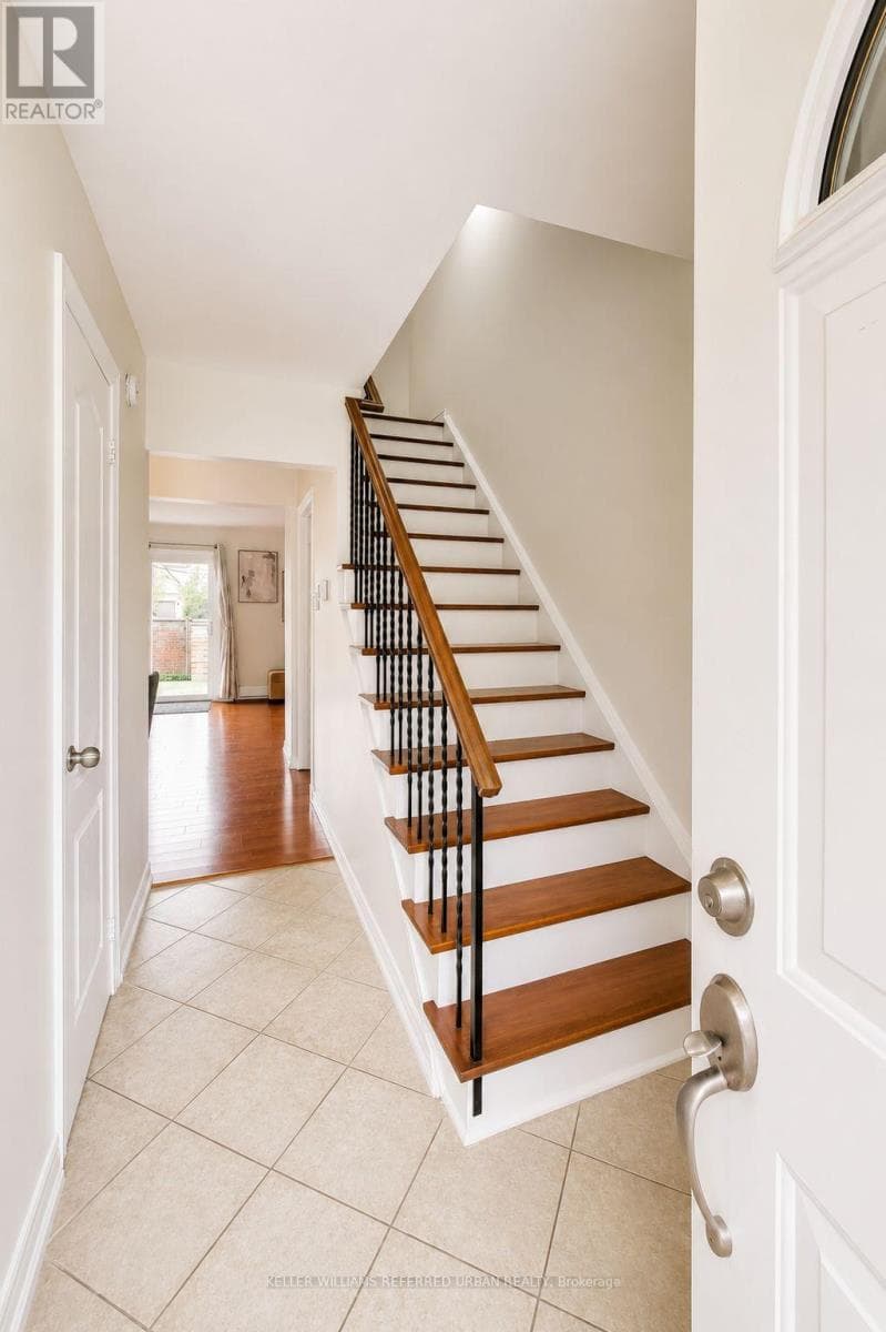 2 - 2108 LAKESHORE ROAD W, Toronto — photo 3