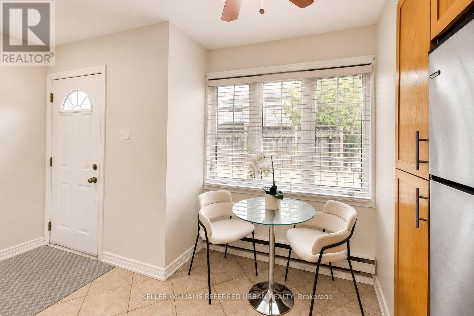 2 - 2108 LAKESHORE ROAD W, Toronto — photo 4