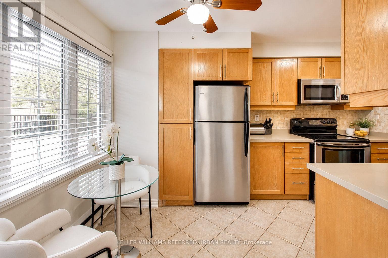 2 - 2108 LAKESHORE ROAD W, Toronto — photo 5