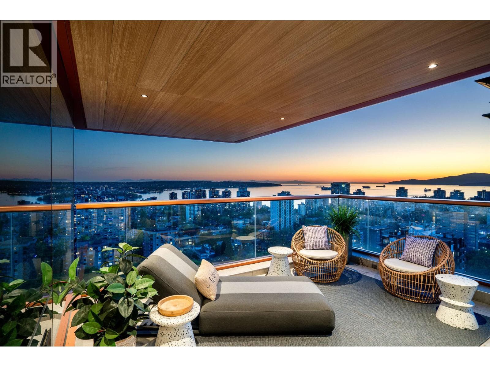 2901 1408 ROBSON STREET in West End
