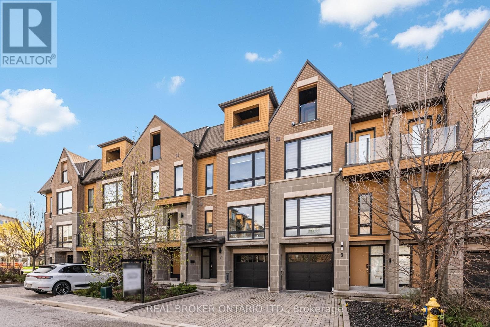7 KENNETH WOOD CRESCENT in Newtonbrook East