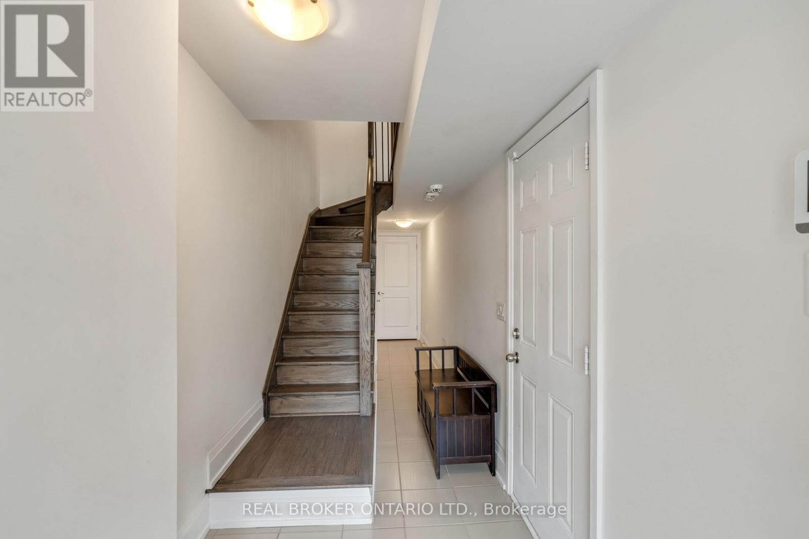7 KENNETH WOOD CRESCENT, Toronto — photo 3