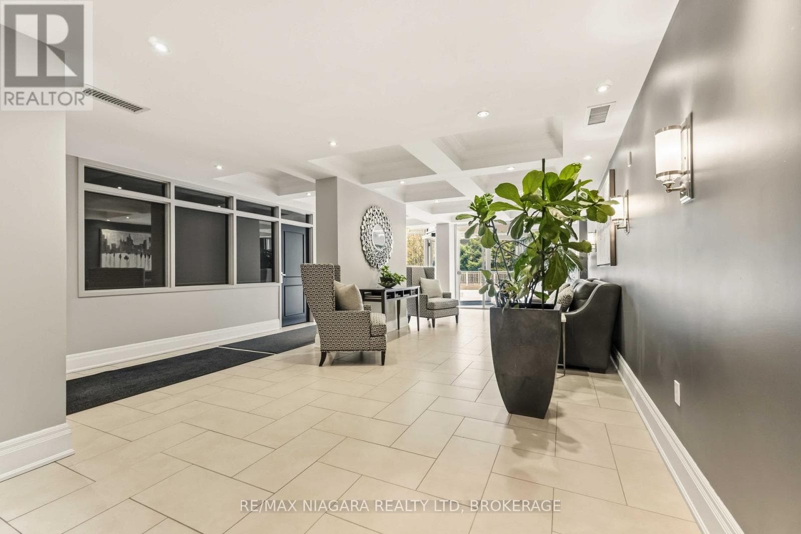107 - 125 WILSON STREET W, Niagara — photo 4
