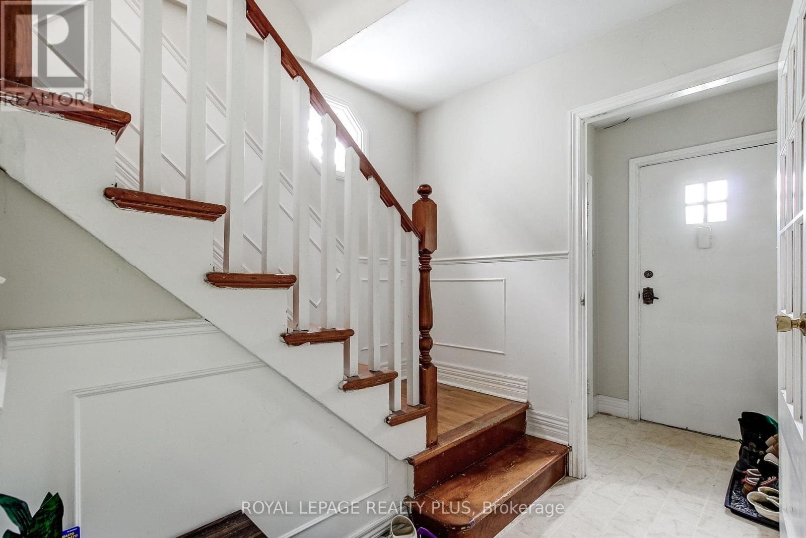 105 HILLVIEW STREET, Toronto — photo 5
