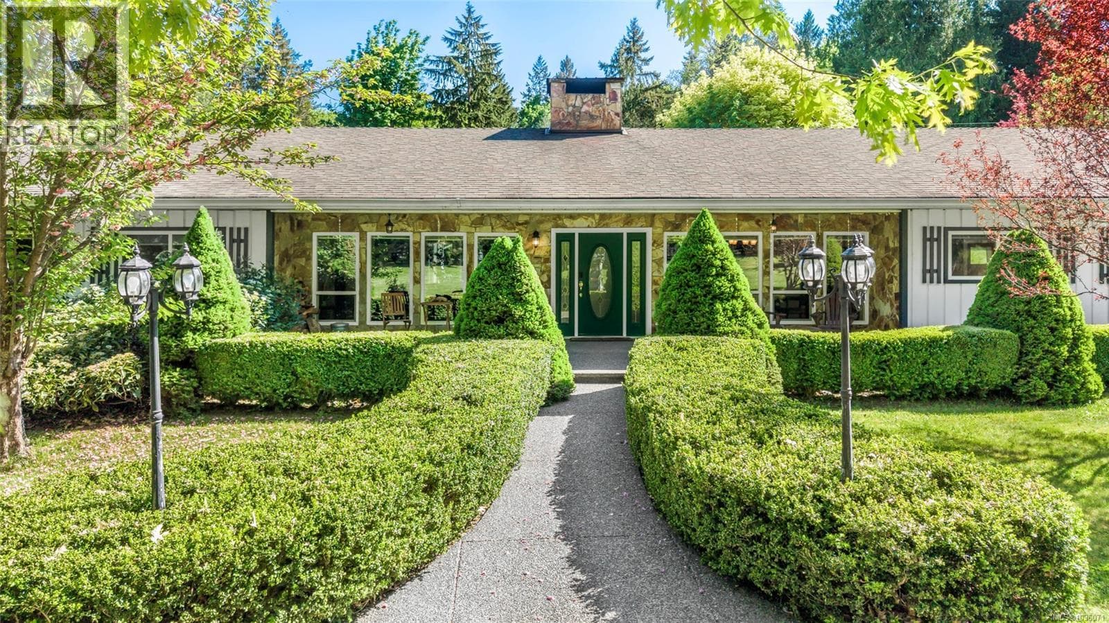 1176 SHAWNIGAN-MILL BAIE ROAD in 