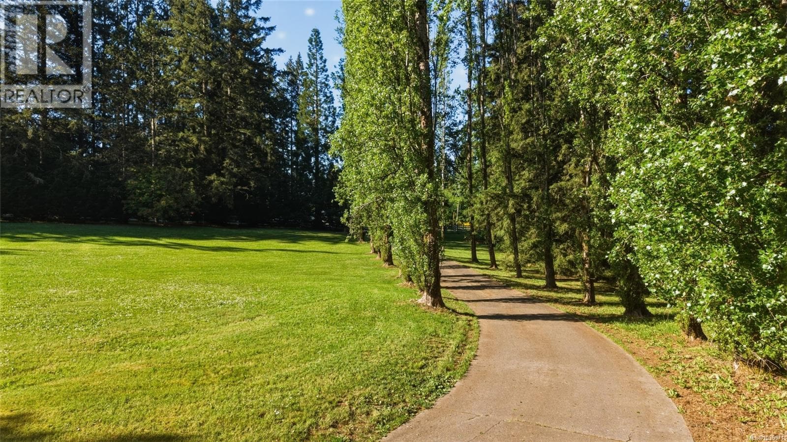 1176 SHAWNIGAN-MILL BAIE ROAD, Vancouver Island — photo 2