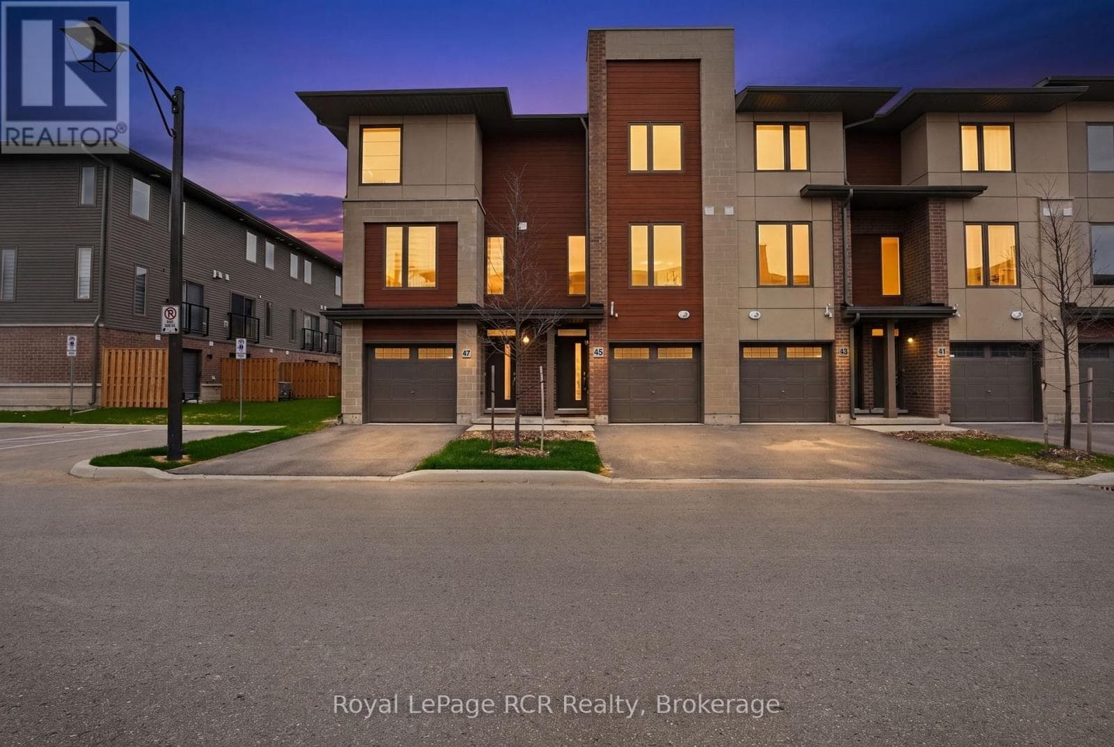 45 WINTERS CRESCENT in 