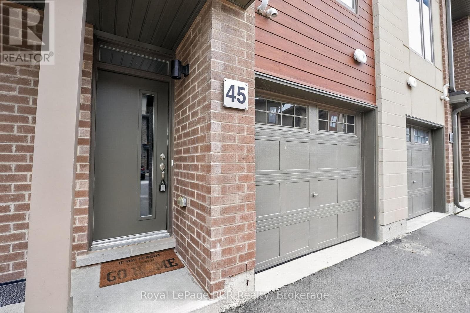 45 WINTERS CRESCENT, OnePoint — photo 2
