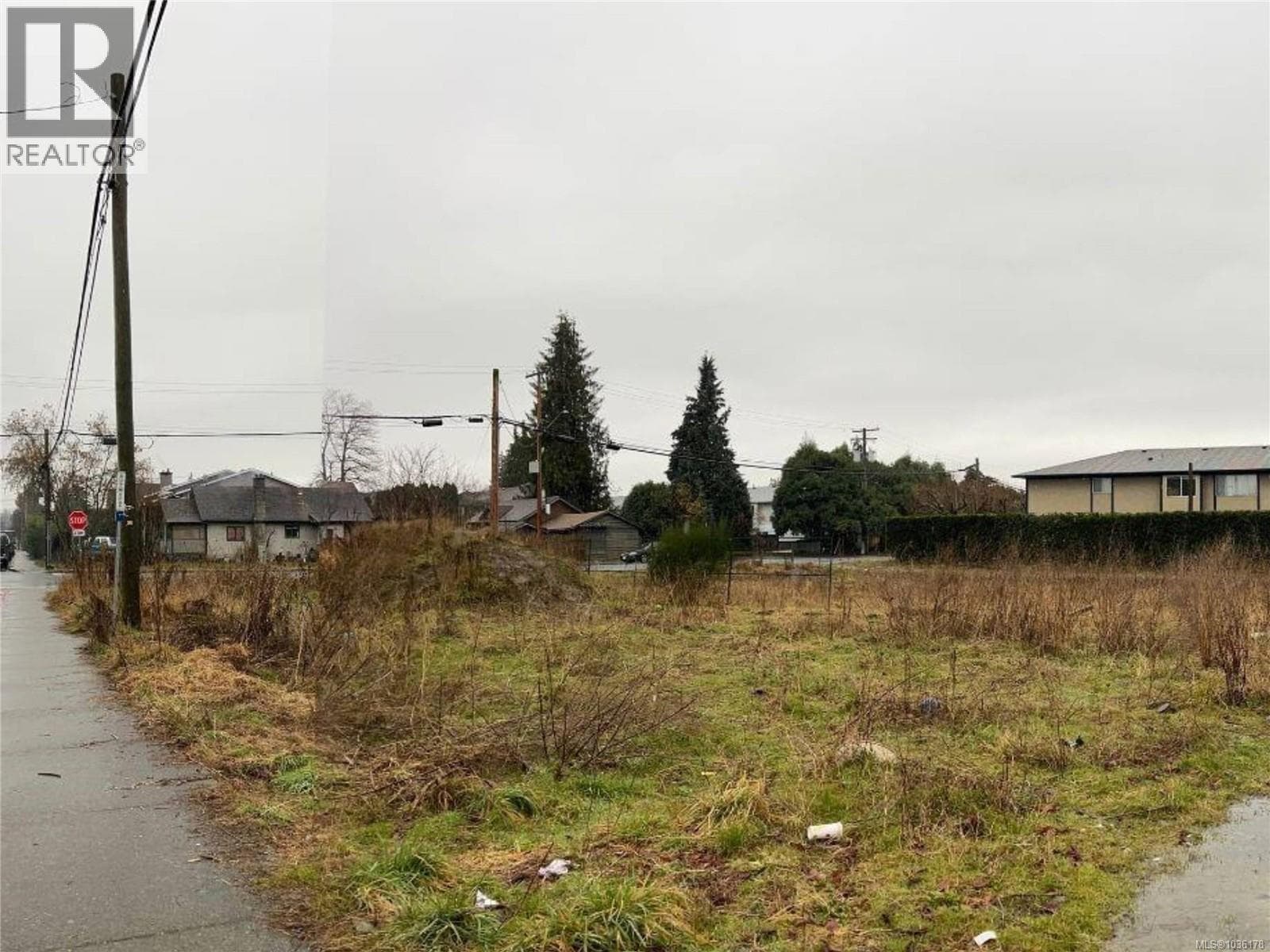 5850 Howard Ave, Vancouver Island — photo 3