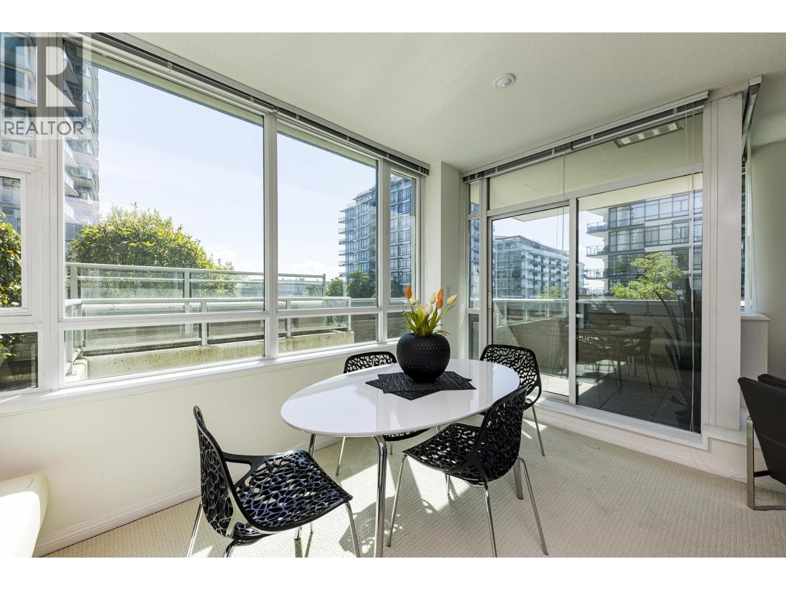 303 168 E ESPLANADE, Greater Vancouver