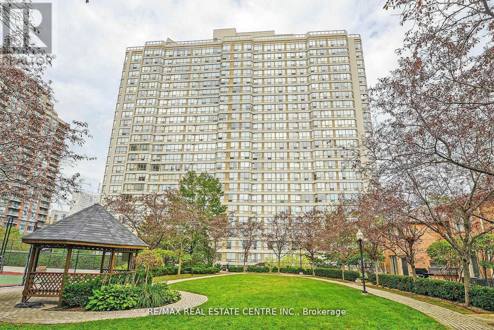1805 - 55 ELM DRIVE in City Center