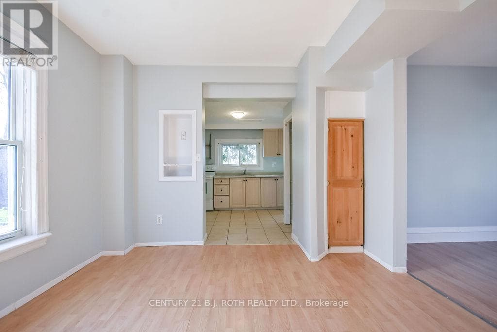 174 BARRIE ROAD, Toronto — photo 5