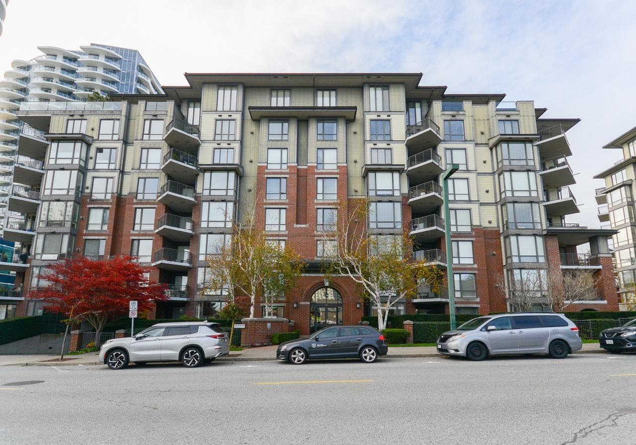 307 1551 FOSTER STREET in White Rock