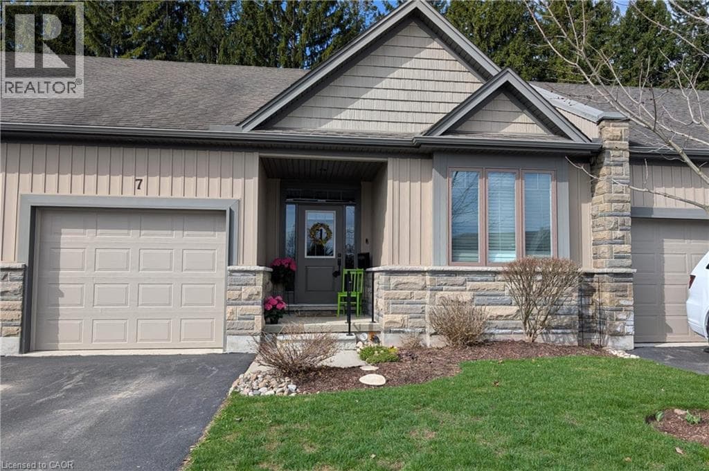 250 HOSTETLER Road Unit# 7 in New Hamburg